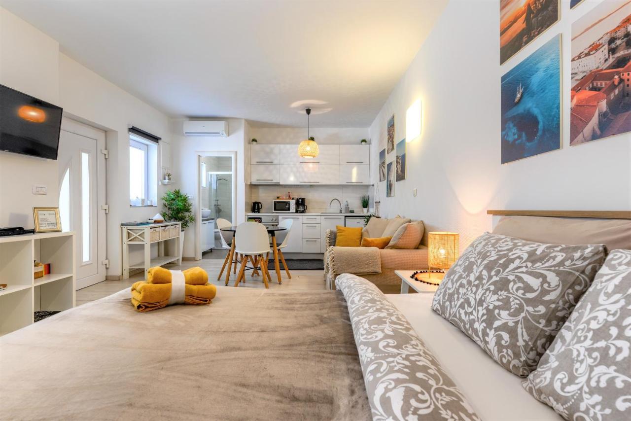 Studio Mare Zadar Luaran gambar
